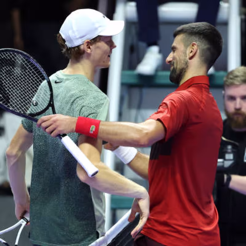 Schedule and where to watch Jannik Sinner against Novak Djokovic in the Six Kings Slam 2025 semifinals. Photo: Getty