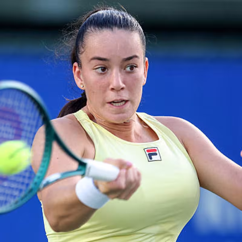 Tereza Valentova advances to the semifinals in Osaka.