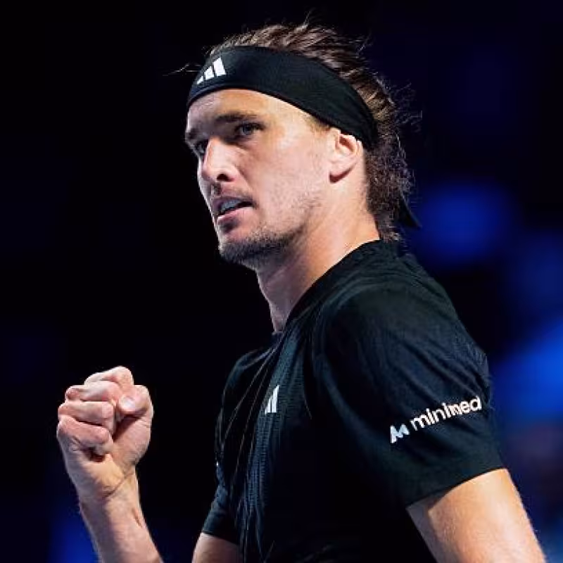 Alexander Zverev advanced in Vienna... but boy did he suffer.