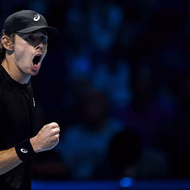 De Miñaur leaves the ghosts behind, eliminates Fritz, and dreams of advancing to the semifinals. Photo: Gettyimages
