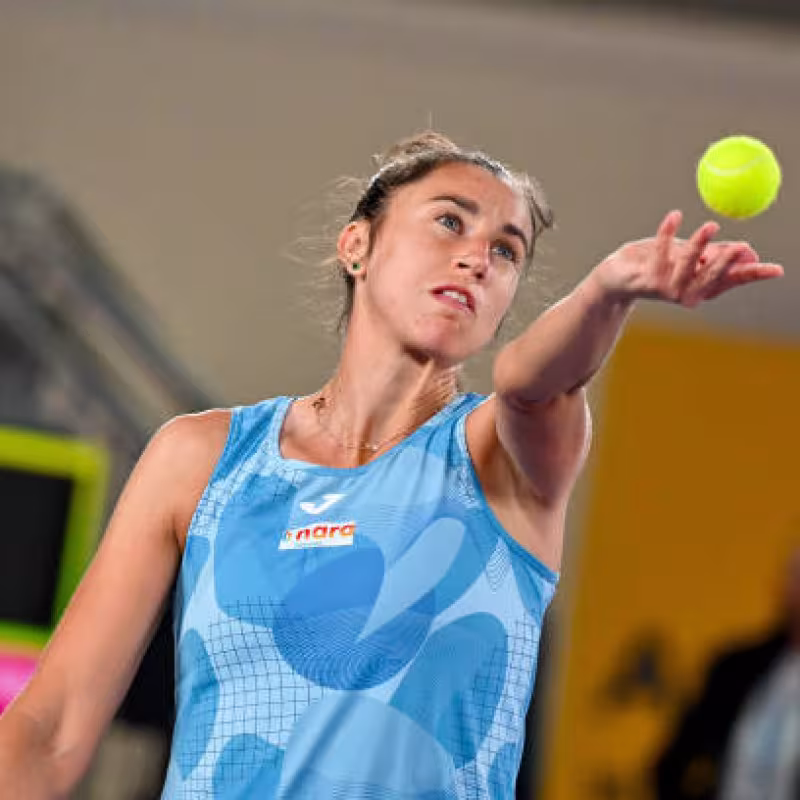 Sara Sorribes prepares her return to competition.
