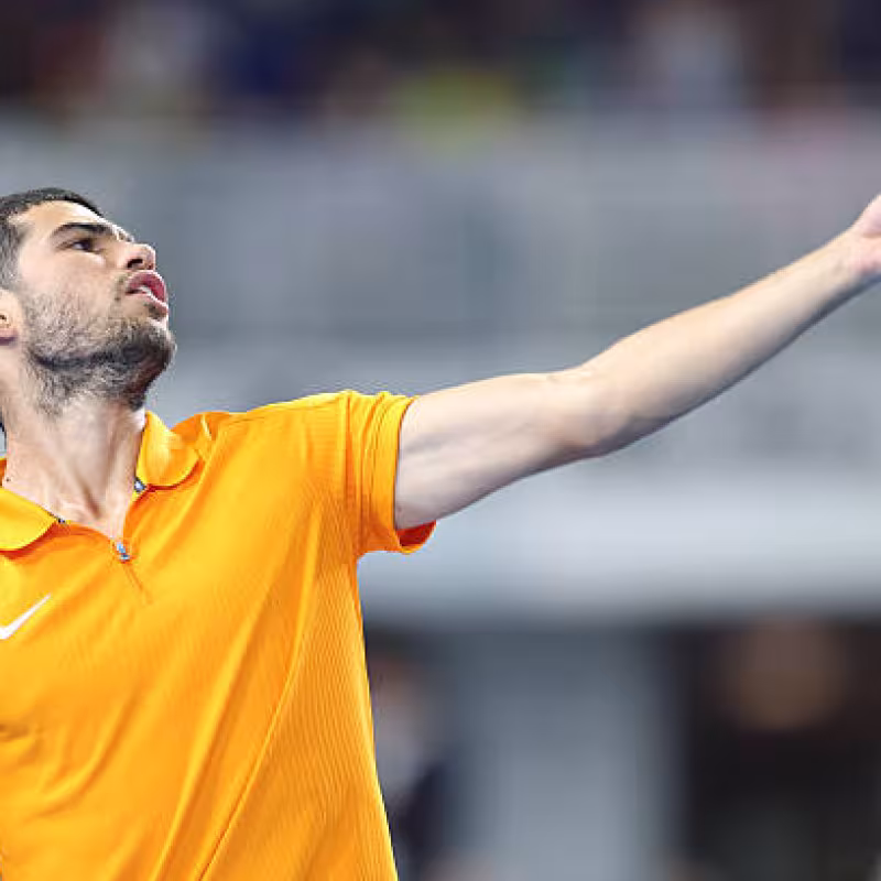 This is the curious way Alcaraz is training his serve in the preseason. Photo: Getty Images