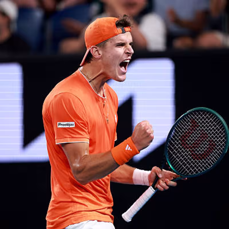 Mensik explains his injury and withdraws from the Davis Cup.