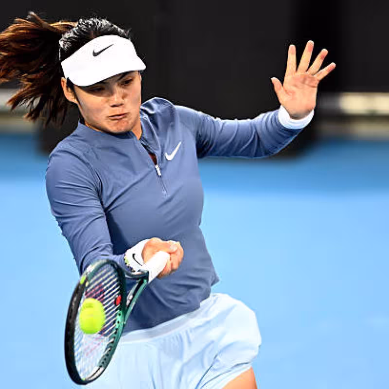 Emma Raducanu will have to postpone her match to tomorrow.