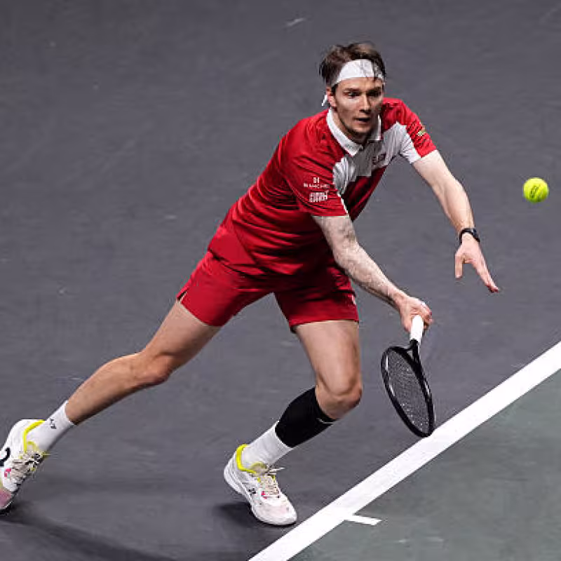 Alexander Bublik prepares to play in Dubai. Photo: gettyimages