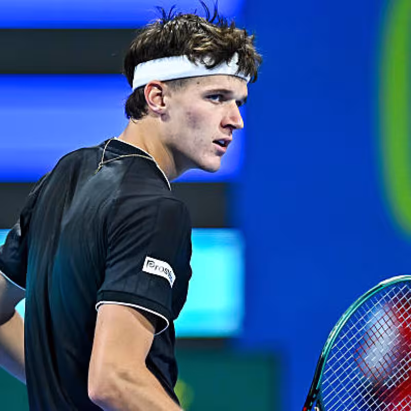 Mensik won again in Dubai.