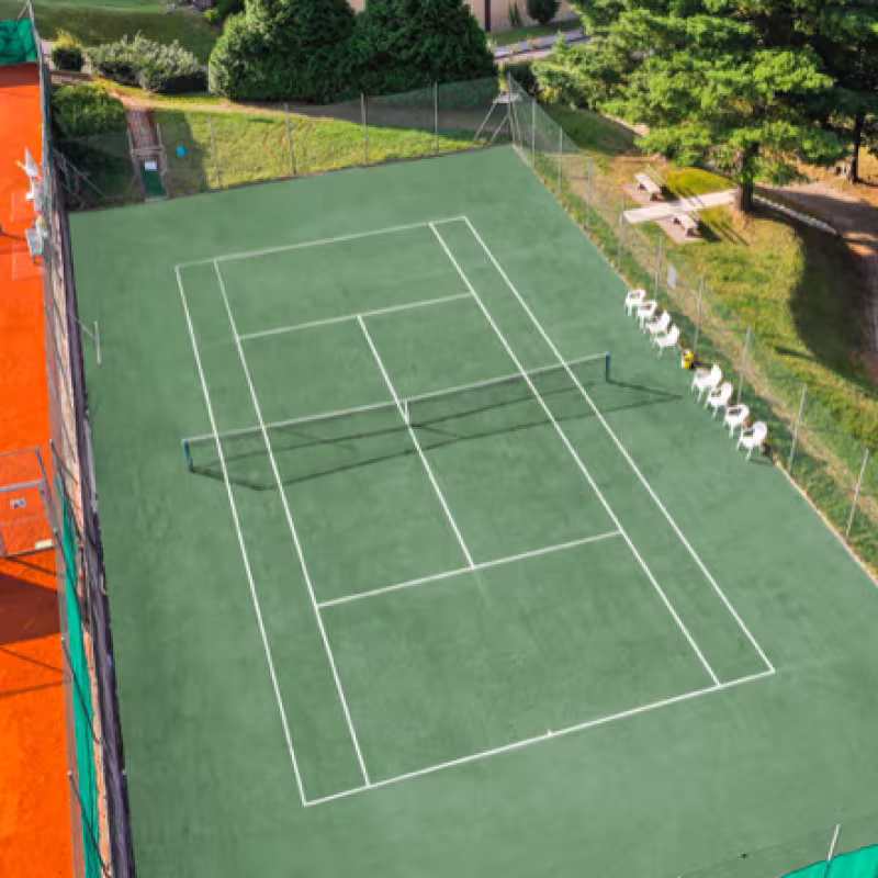 What are the differences between green clay and red clay? Source: Getty