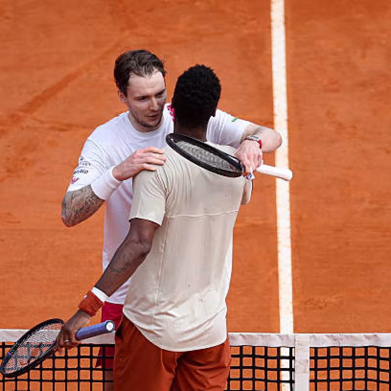 Bublik's nice gesture towards Monfils after eliminating him in Monte Carlo