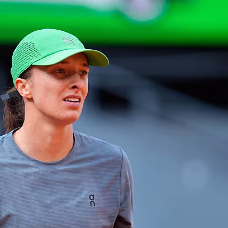 The reason for the withdrawals due to food poisoning at the Mutua Madrid Open.