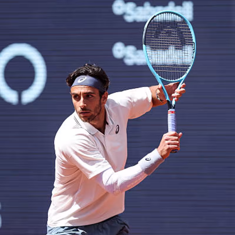 Musetti recovers his best form to defeat Moutet in Barcelona