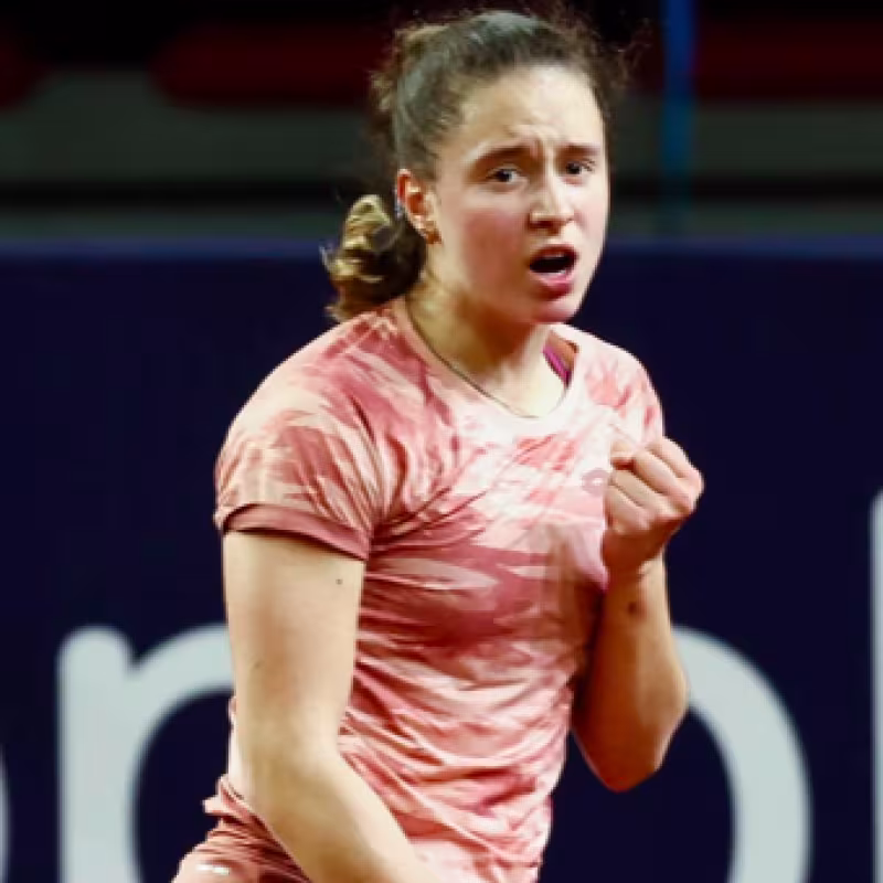 Veronika Podrez confirms to be the great revelation of the WTA Rouen 2026. Source: Getty