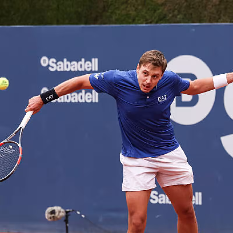 Big news in Barcelona! Medjedovic eliminates De Miñaur. Source: Getty