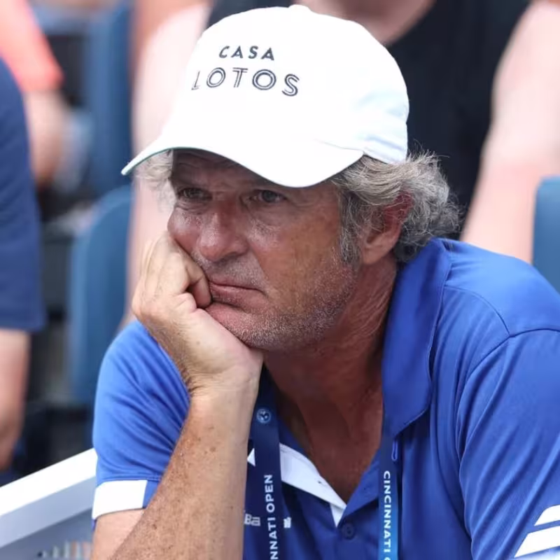 Perricard criticizes Roig after joining Swiatek: "I had never seen anything like it"
