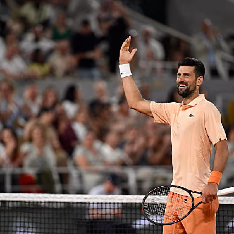 This was the beautiful painting that Djokovic received from a fan at Roland Garros. Photo: Gettyimages