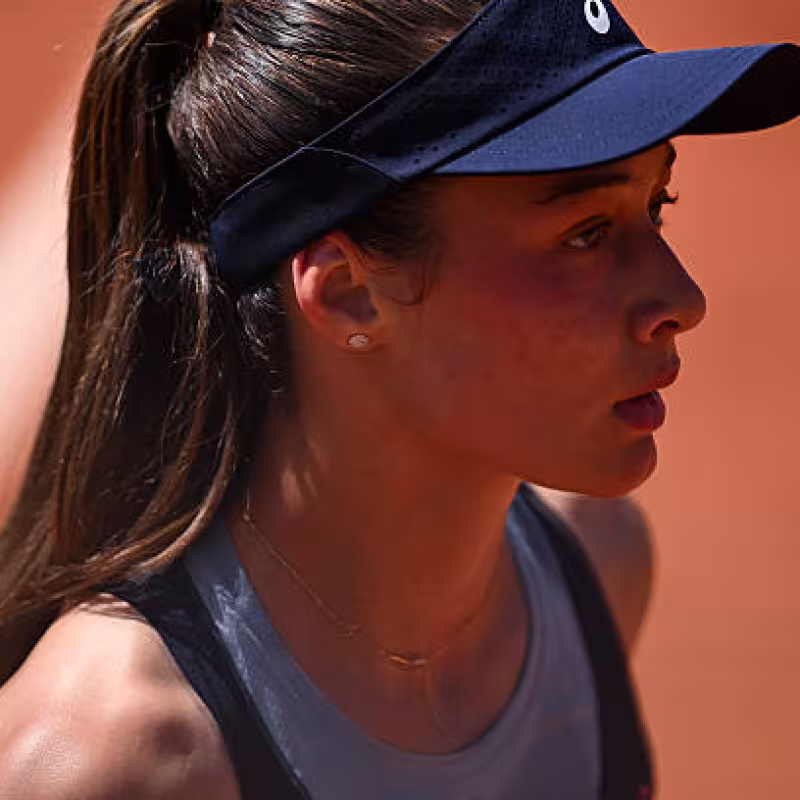 Harsh images at Roland Garros: Sonmez gets injured because of an advertising billboard.