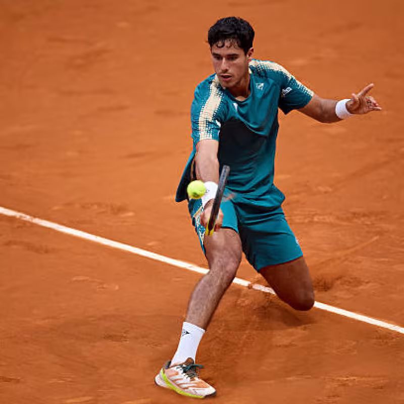 Vallejo mounts comeback against Munar and will play Kecmanovic in the final of the Valencia Challenger.