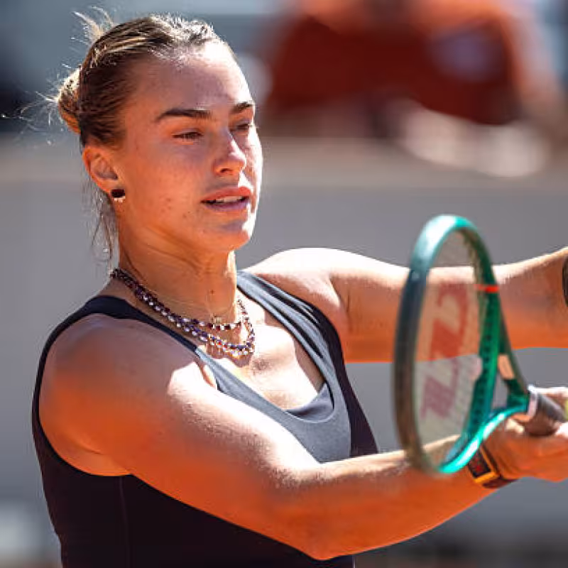 Schedule where to watch Sabalenka Bouzas at Roland Garros 2026. Photo: gettyimages