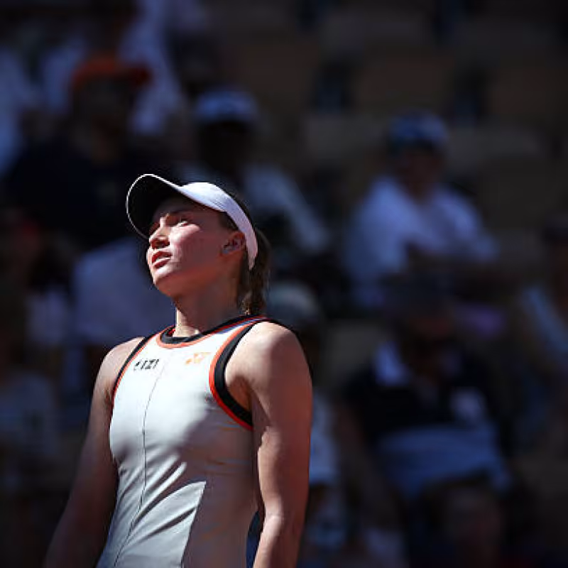 Elena Rybakina loses to Starodubtseva at Roland Garros 2026. Photo: gettyimages