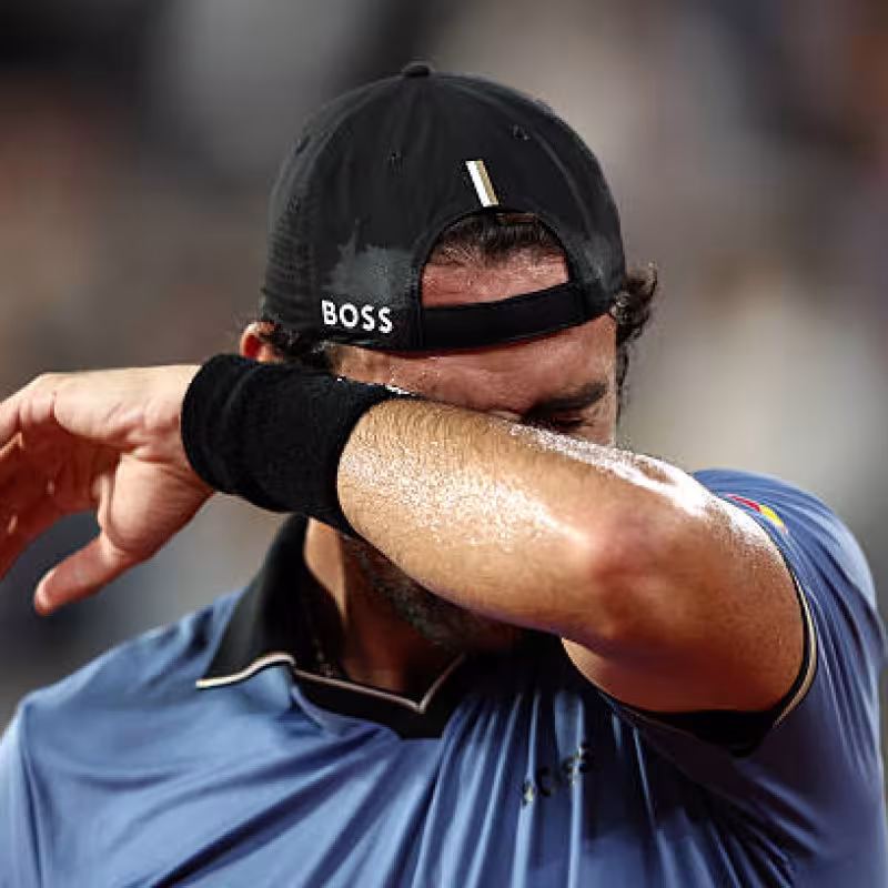Injuries Once Again Sink Berrettini, Arnaldi Advances to Roland Garros Semifinals. Source: Getty Images.