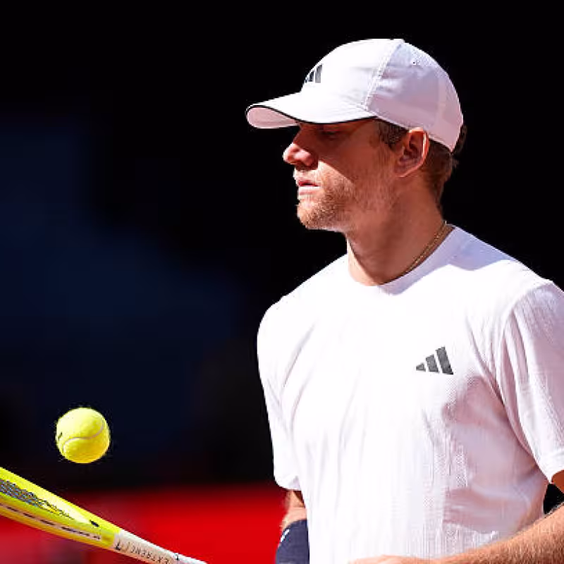 Davidovich va da più a meno e cade con Molcan a Umago. Fonte: Getty Images.