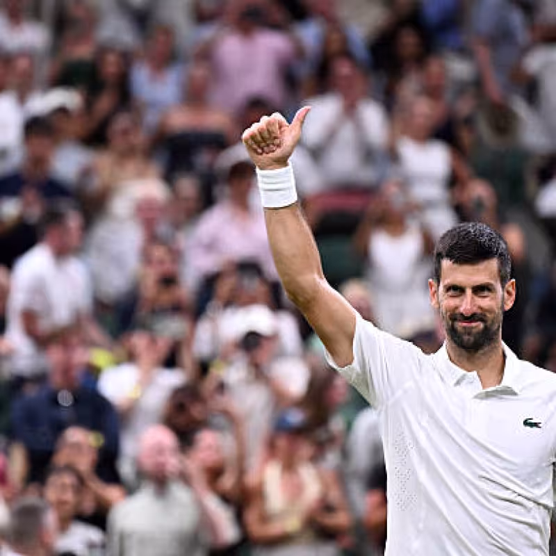 Djokovic ya carbura y domina a un inofensivo Tsitsipas. Foto: Gettyimages
