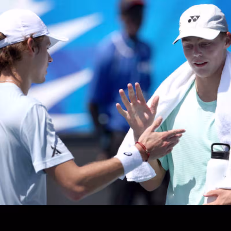 Alex de Minaur talks about Cruz Hewitt in Washington. Photo: gettyimages