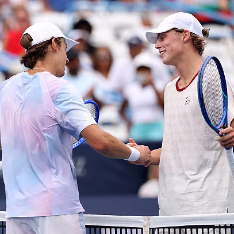 De Miñaur inclina a Cruz Hewitt, pero le augura un gran futuro: “Tendremos muchas batallas en los próximos años”. Foto: Gettyimages