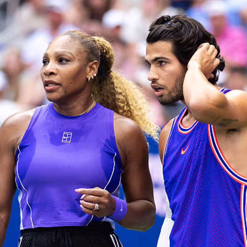 Alcaraz et Serena Williams déclenchent la folie lors de leur débuts au US Open mixte. Source : Getty Images.
