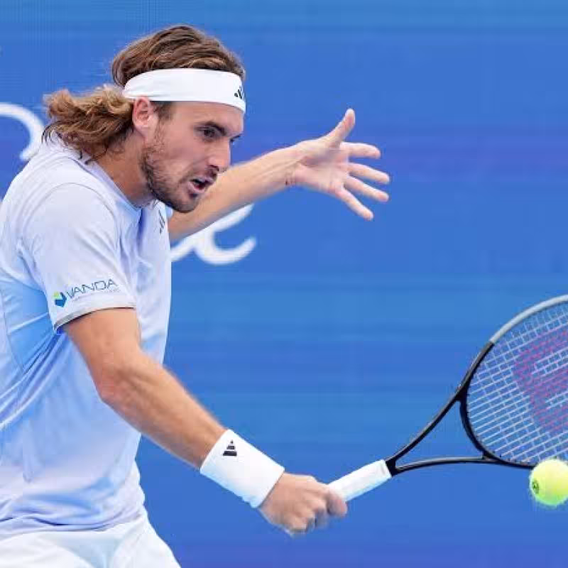 Stefanos Tsitsipas frappe son père à l'US Open 2026. Photo : gettyimages