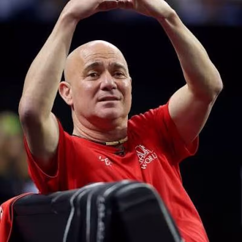 El consejo de Agassi a Raducanu: “Tiene que aprender”