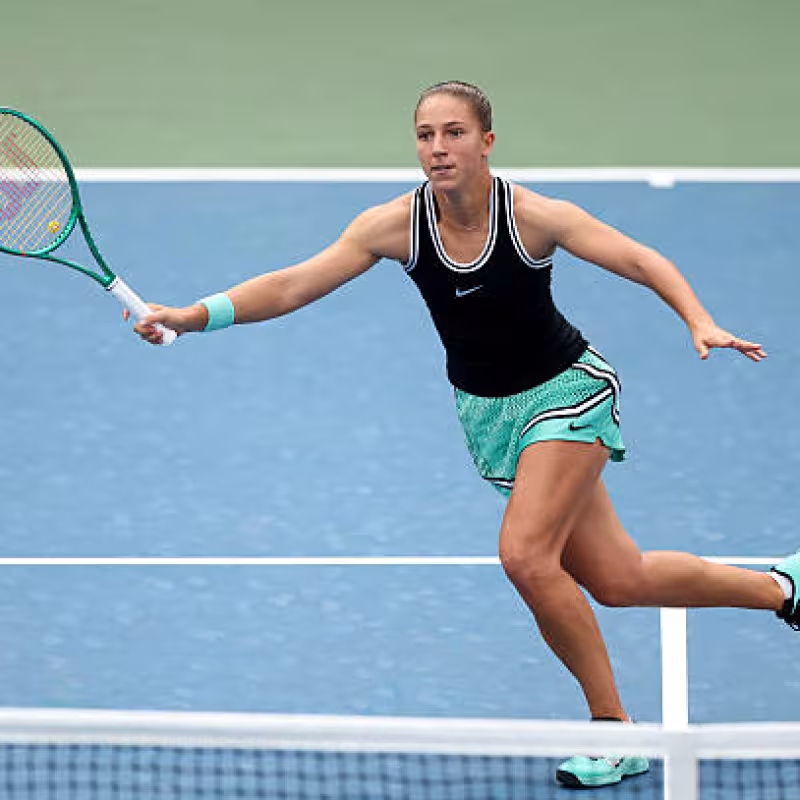 Diane Parry, a hit against her rival. Photo: Getty Images