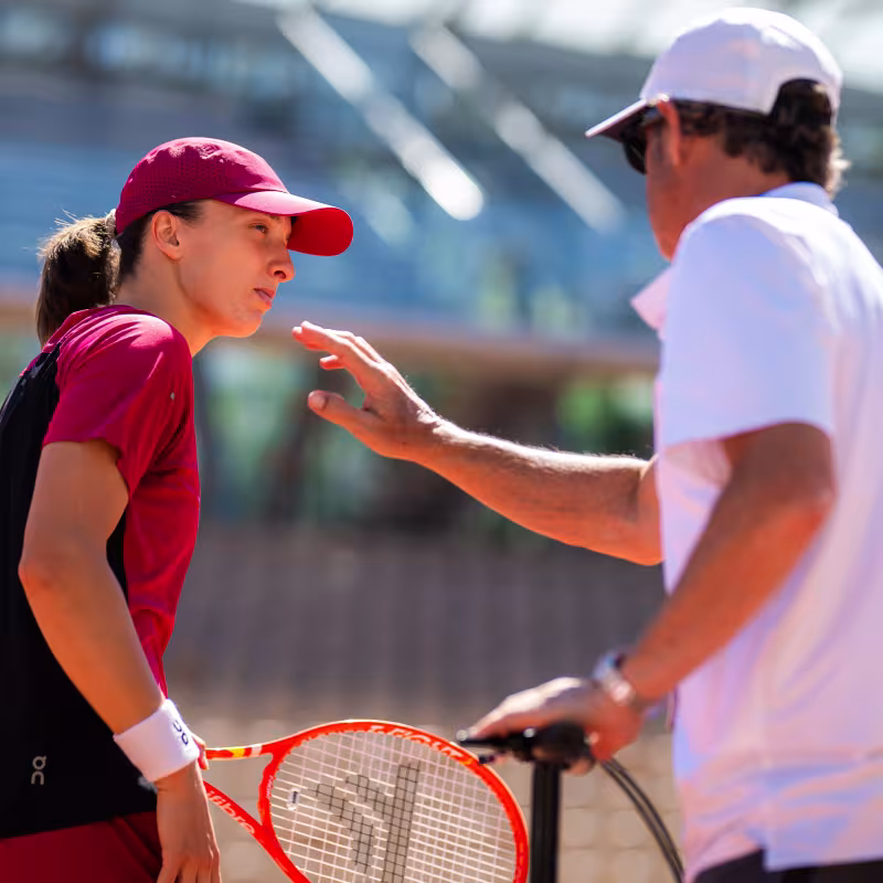 McEnroe atiza a Swiatek y apoya a Roig: “Es inexplicable”. Foto: Gettyimages