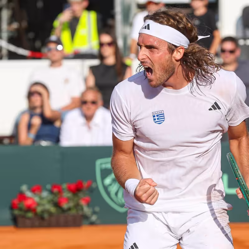Stefanos Tsitsipas, mejoría de Mouratoglou. Foto: X