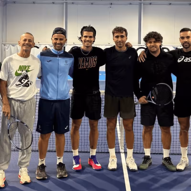 Alcaraz e Mérida si allenano insieme prima dell'inizio del tour europeo indoor. Foto: Gettyimages