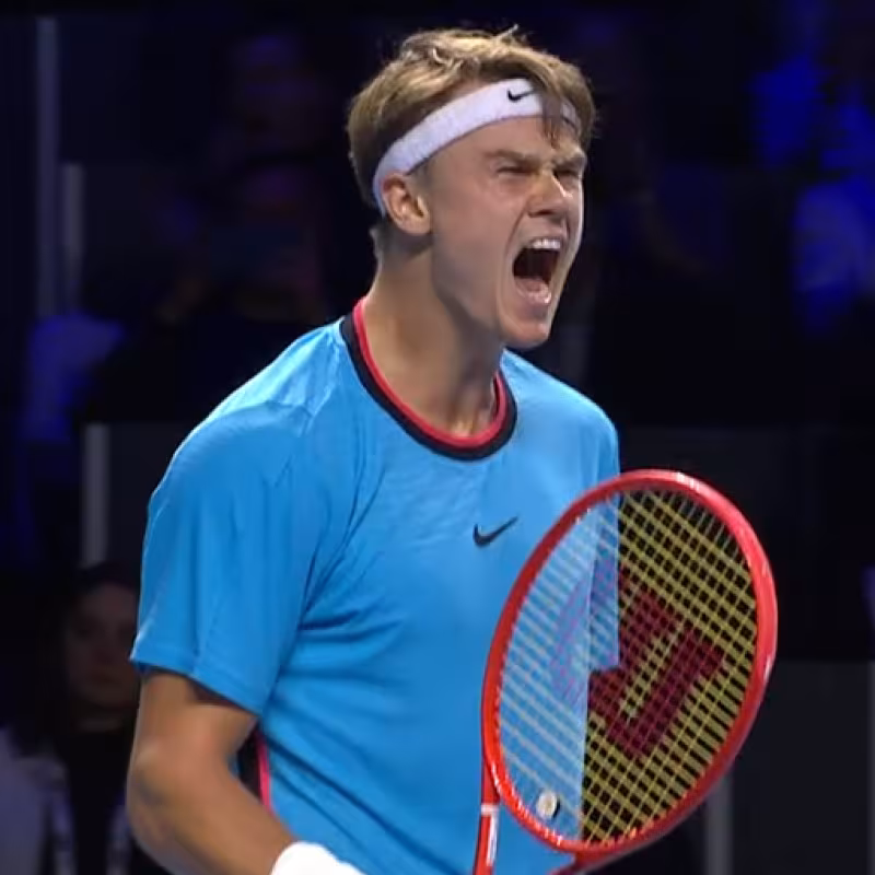 Rune wins an ATP match again after 373 days. Source: TennisTV