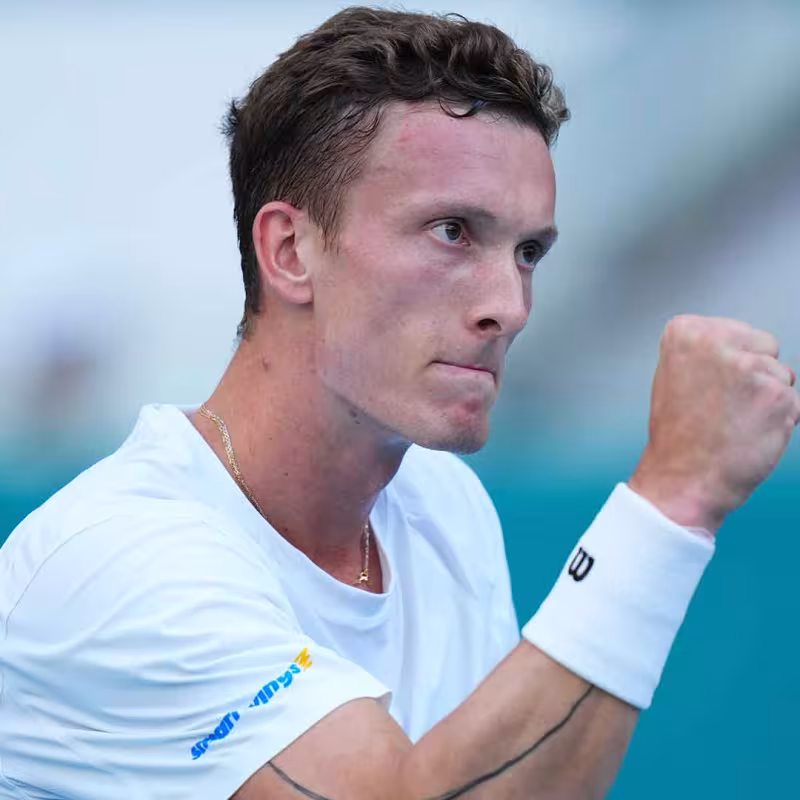Lehecka elogia a Alcaraz tras perder la final en Tokio. Fuente: Getty Images.