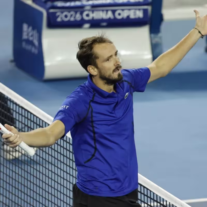 Así ha sido la surrealista descalificación de Medvedev en Pekín. Foto: Gettyimages