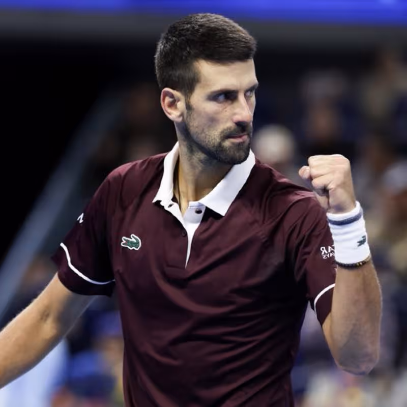 De Minaur si infortuna e Djokovic torna a fare storia a Pechino. Fonte: Getty