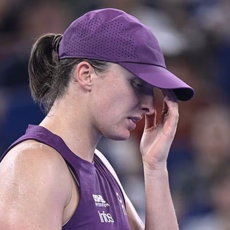 La polaca, que se retiró por lesión antes de debutar en el WTA de Ningbo, se quedó sin opciones de disputar las WTA Finals y cierra así una turbulenta temporada.La polaca, que se retiró por lesión antes de debutar en el WTA de Ningbo, se quedó sin opciones de disputar las WTA Finals y cierra así una turbulenta temporada. Foto: Gettyimages