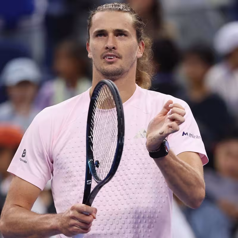 Zverev commence avec une frayeur son parcours à Shanghai. Source : Getty Images.